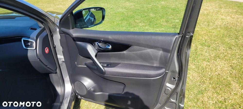 Nissan Qashqai 1.5 dCi N-Connecta EU6 - 18