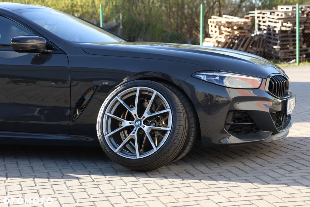 BMW Seria 8 - 31