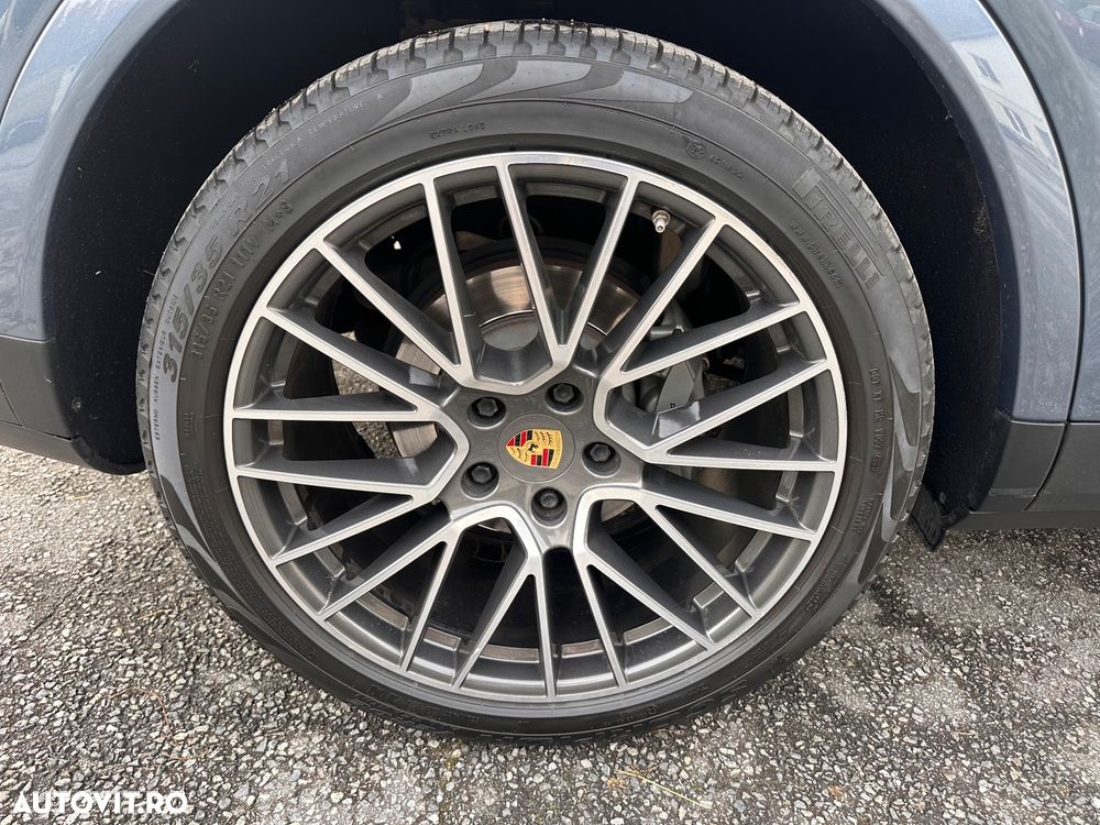 Porsche Cayenne S - 8