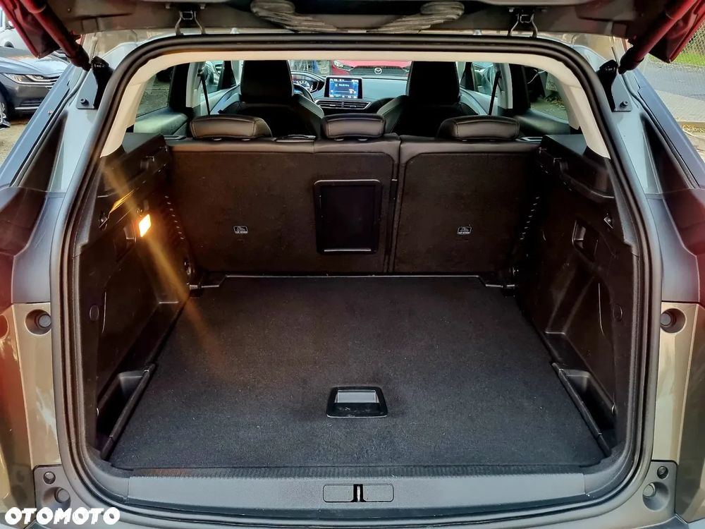 Peugeot 3008 1.2 PureTech Allure S&S - 13