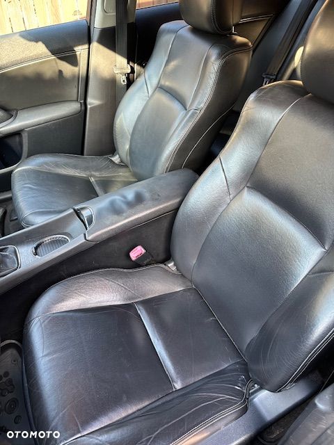 Toyota Avensis 2.0 Prestige - 12