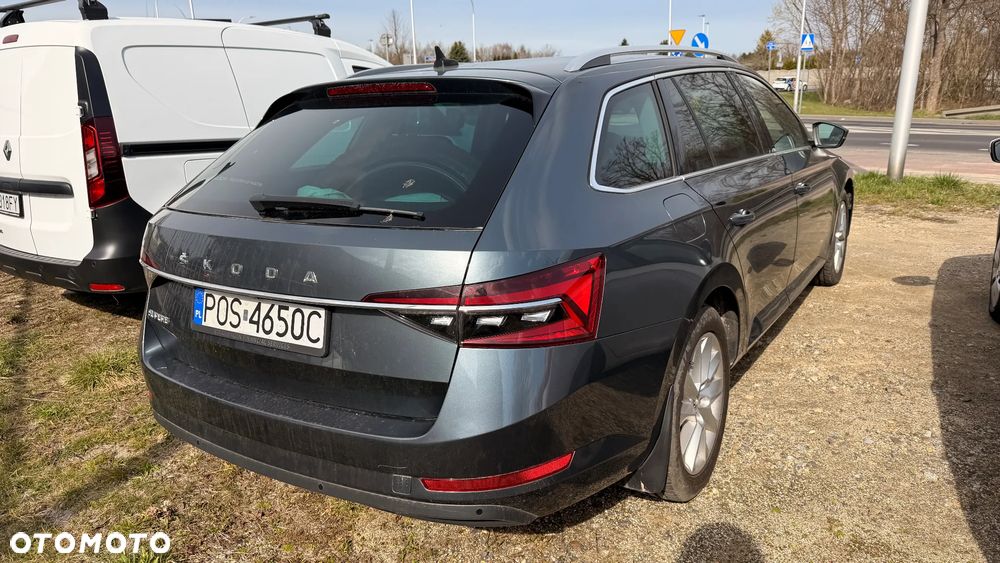 Skoda Superb 2.0 TDI Ambition - 4
