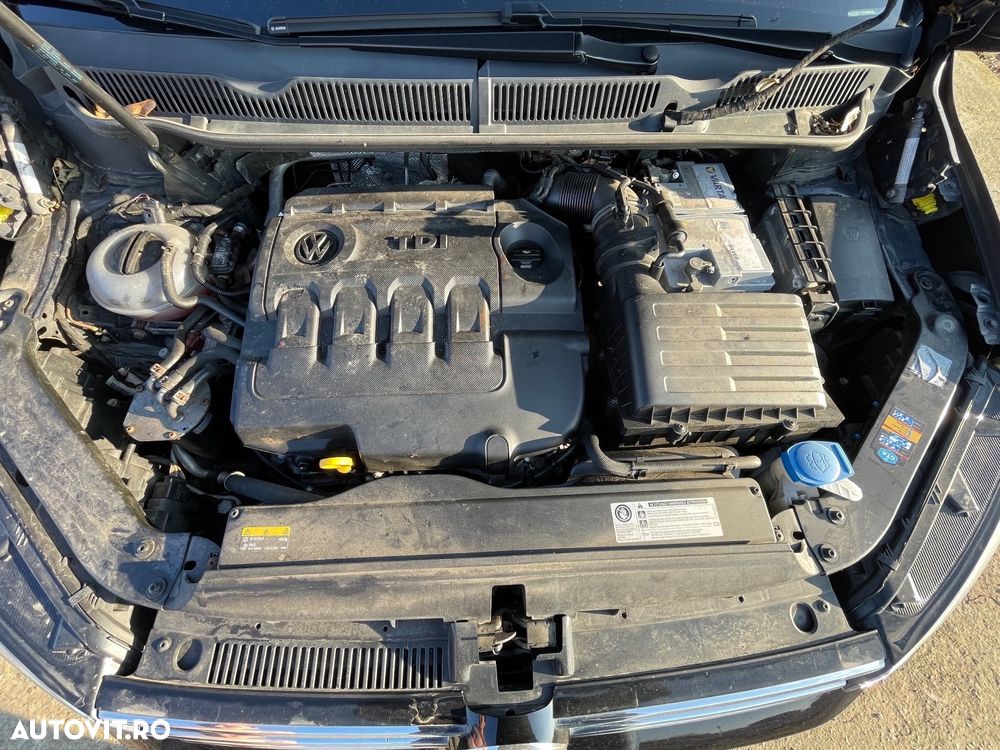 Volkswagen Touran 2.0 TDI SCR (BlueMotion Technology) DSG Comfortline - 11