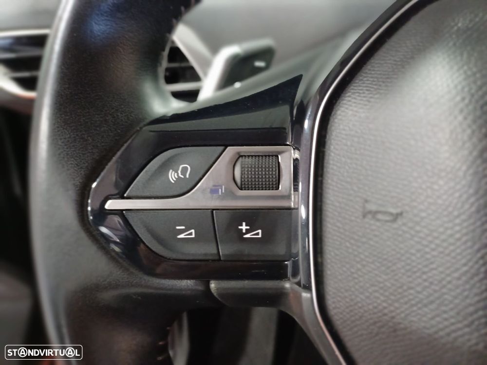 Peugeot 5008 1.5 BlueHDi Allure Pack EAT8 - 15