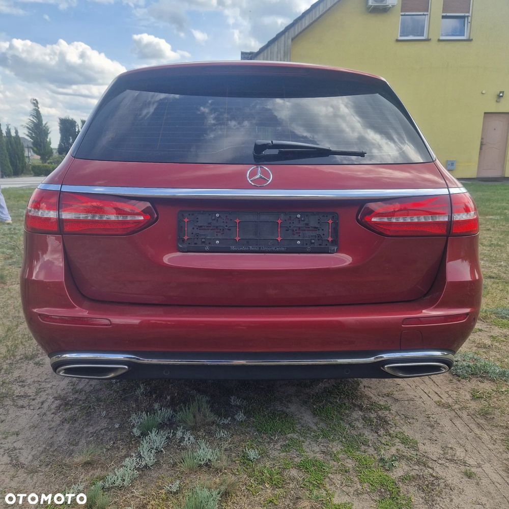 Mercedes-Benz Klasa E 200 4Matic 9G-TRONIC - 3