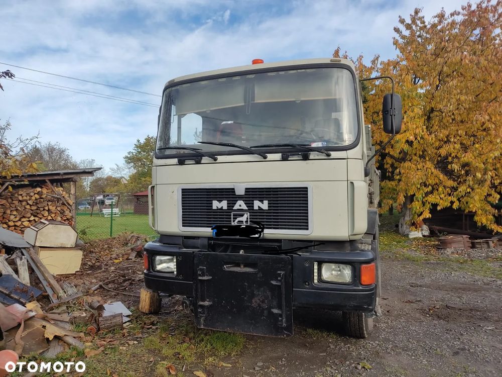 MAN F90 - 1