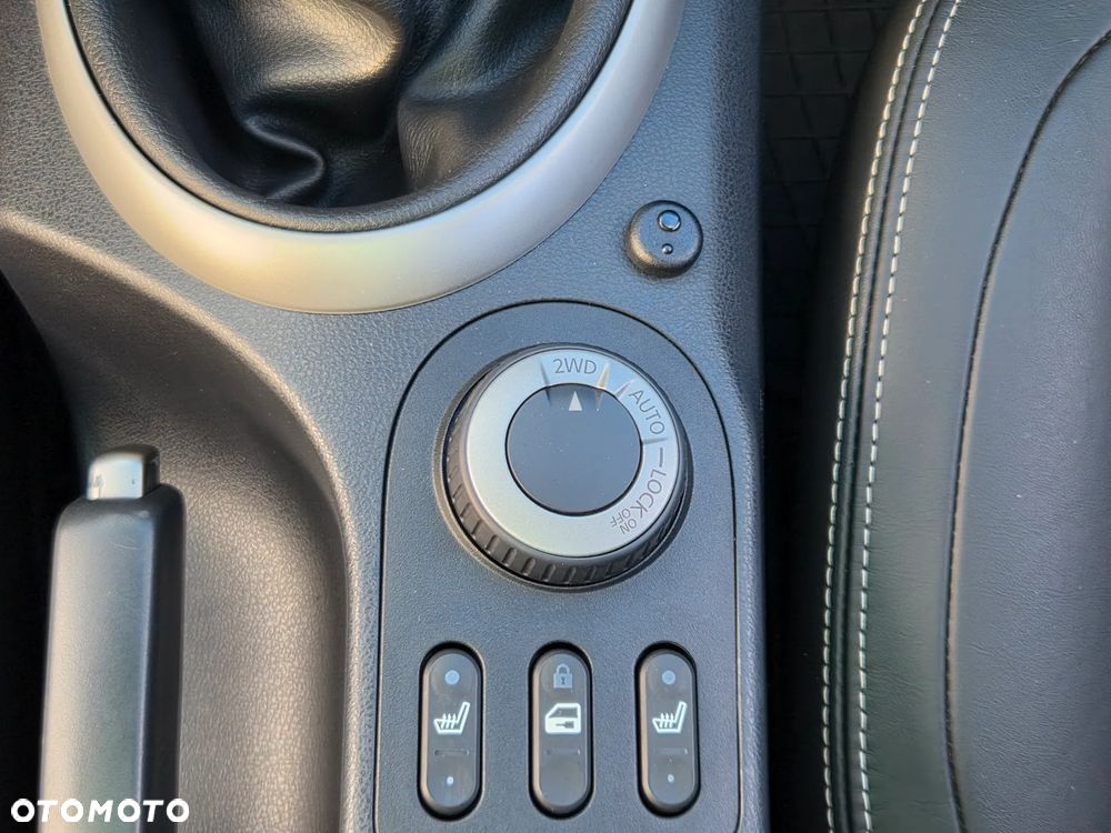 Nissan Qashqai 2.0 4x4 Tekna Premium - 26