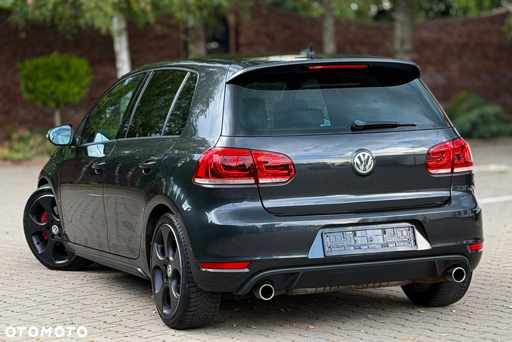 Volkswagen Golf 2.0 GTI - 14