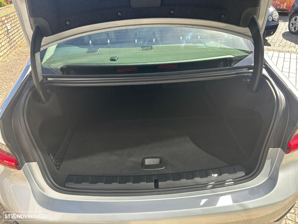 BMW 330 e Corporate Edition Auto - 23