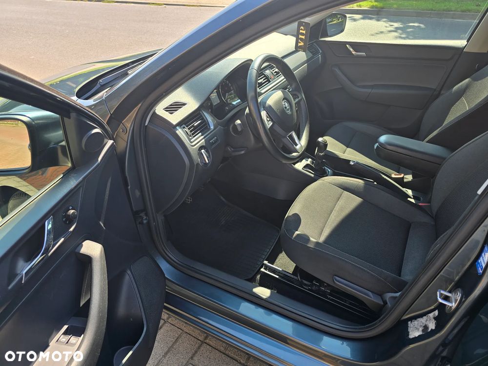 Skoda RAPID 1.2 TSI Ambition - 8