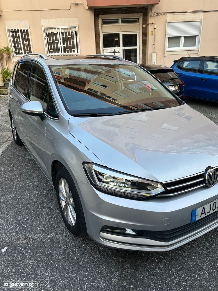 VW Touran 1.6 TDI Highline DSG - 4