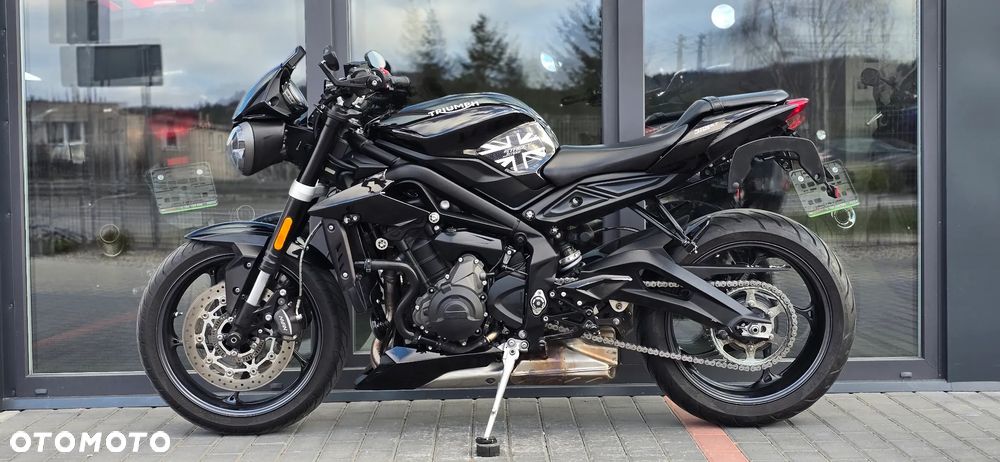 Triumph Street Triple - 23