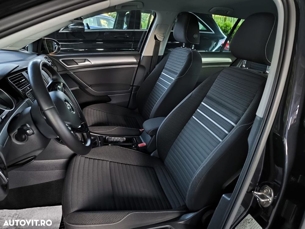 Volkswagen Golf - 5