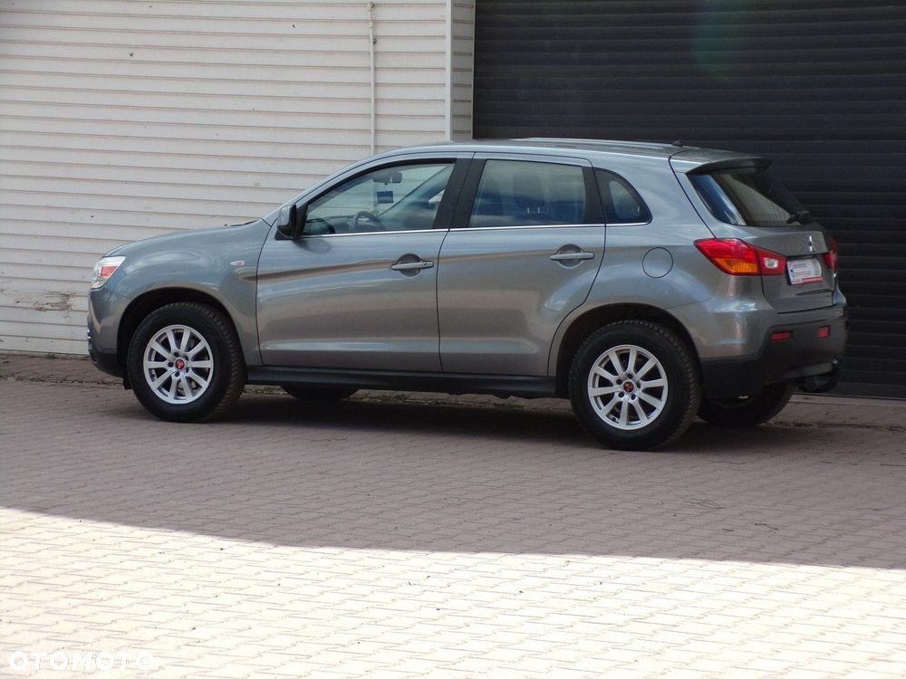 Mitsubishi ASX - 10