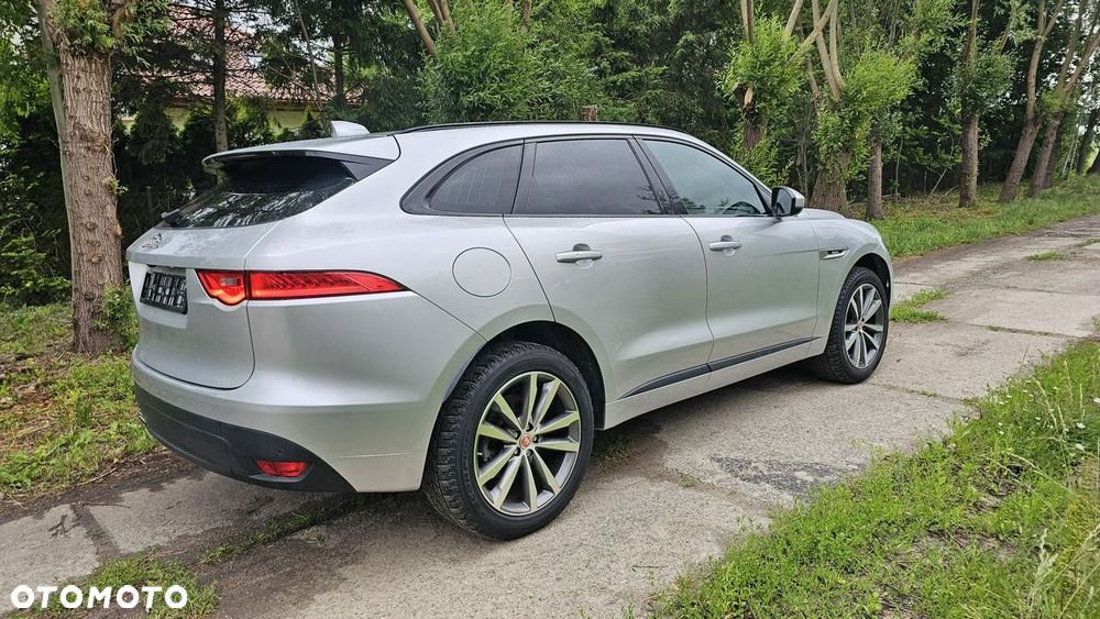 Jaguar F-Pace - 10