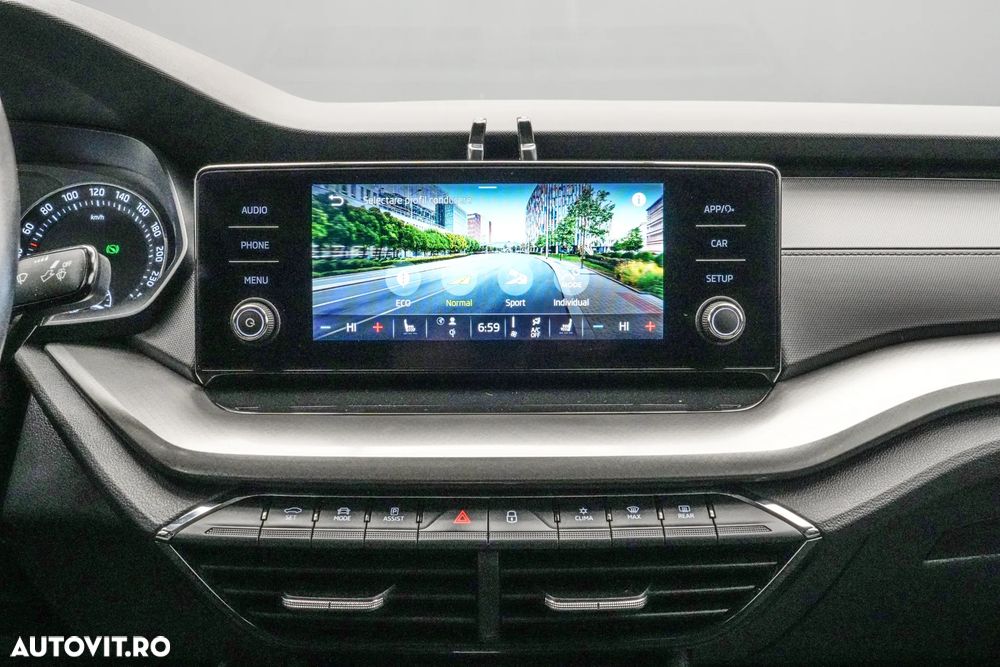 Skoda Octavia 2.0 TDI DSG Style - 21