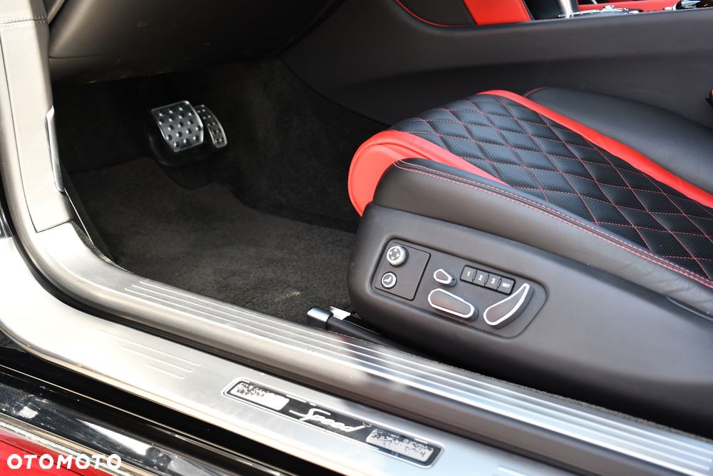 Bentley Continental GT - 15