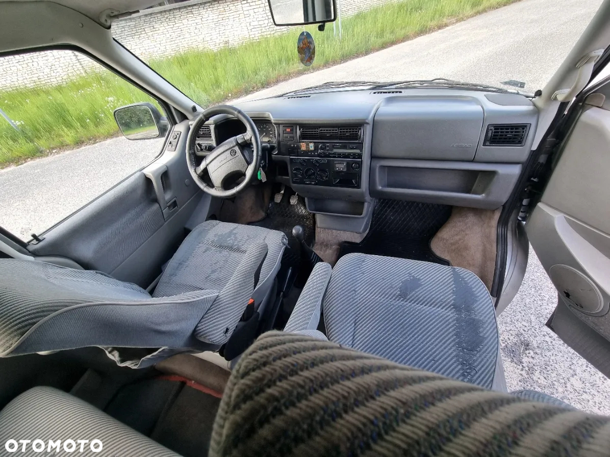 Volkswagen Transporter - 16