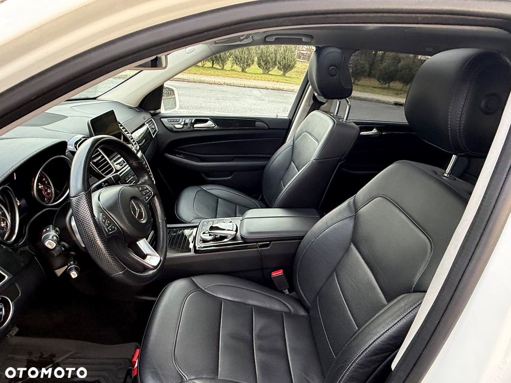Mercedes-Benz GLS - 7