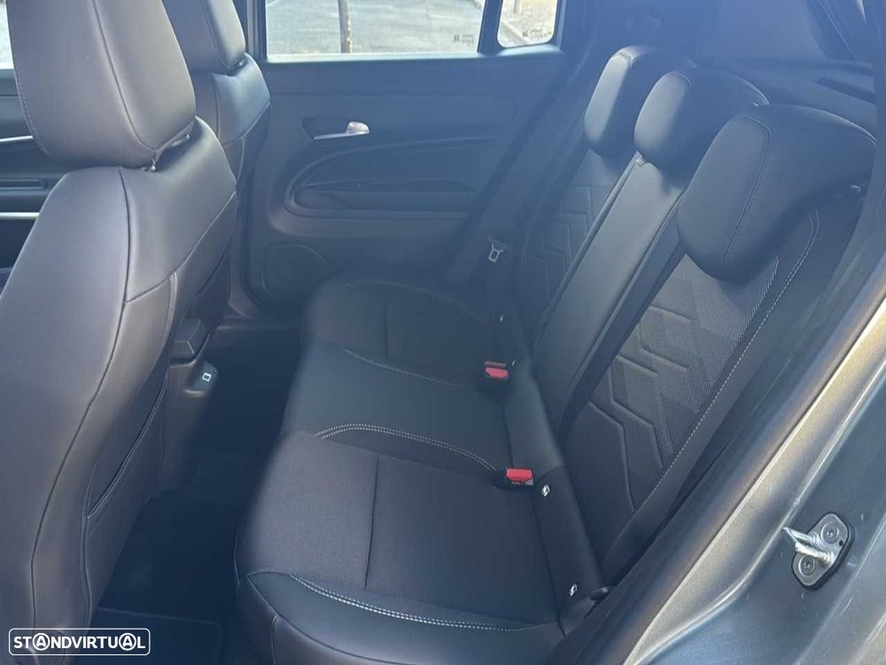 Jeep Avenger 1.2 e-Hybrid Summit DCT - 10