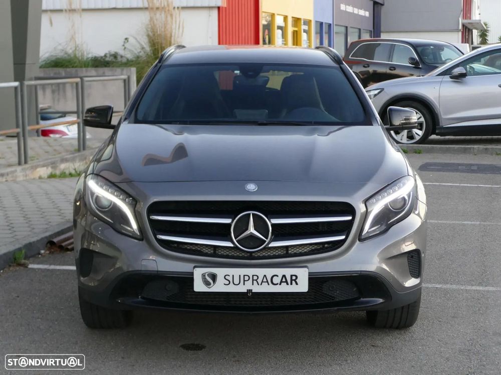 Mercedes-Benz GLA 220 d Urban - 3