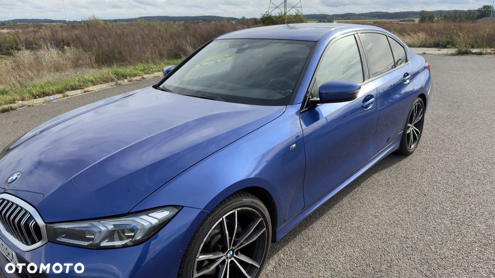 BMW Seria 3 2022 photo 2