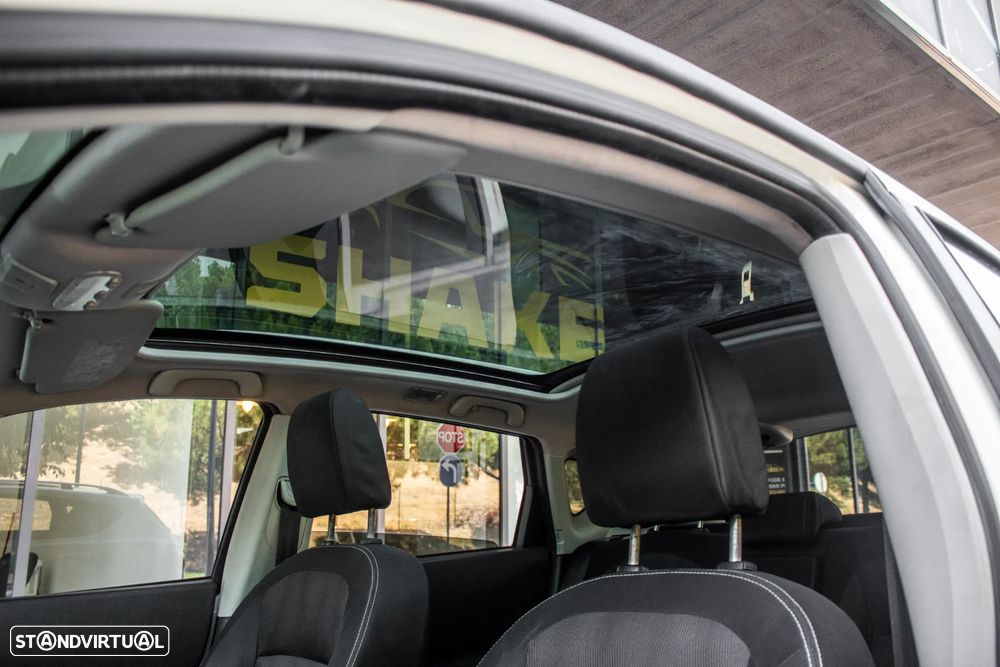 Nissan Qashqai 1.6 dCi N-Connecta - 30