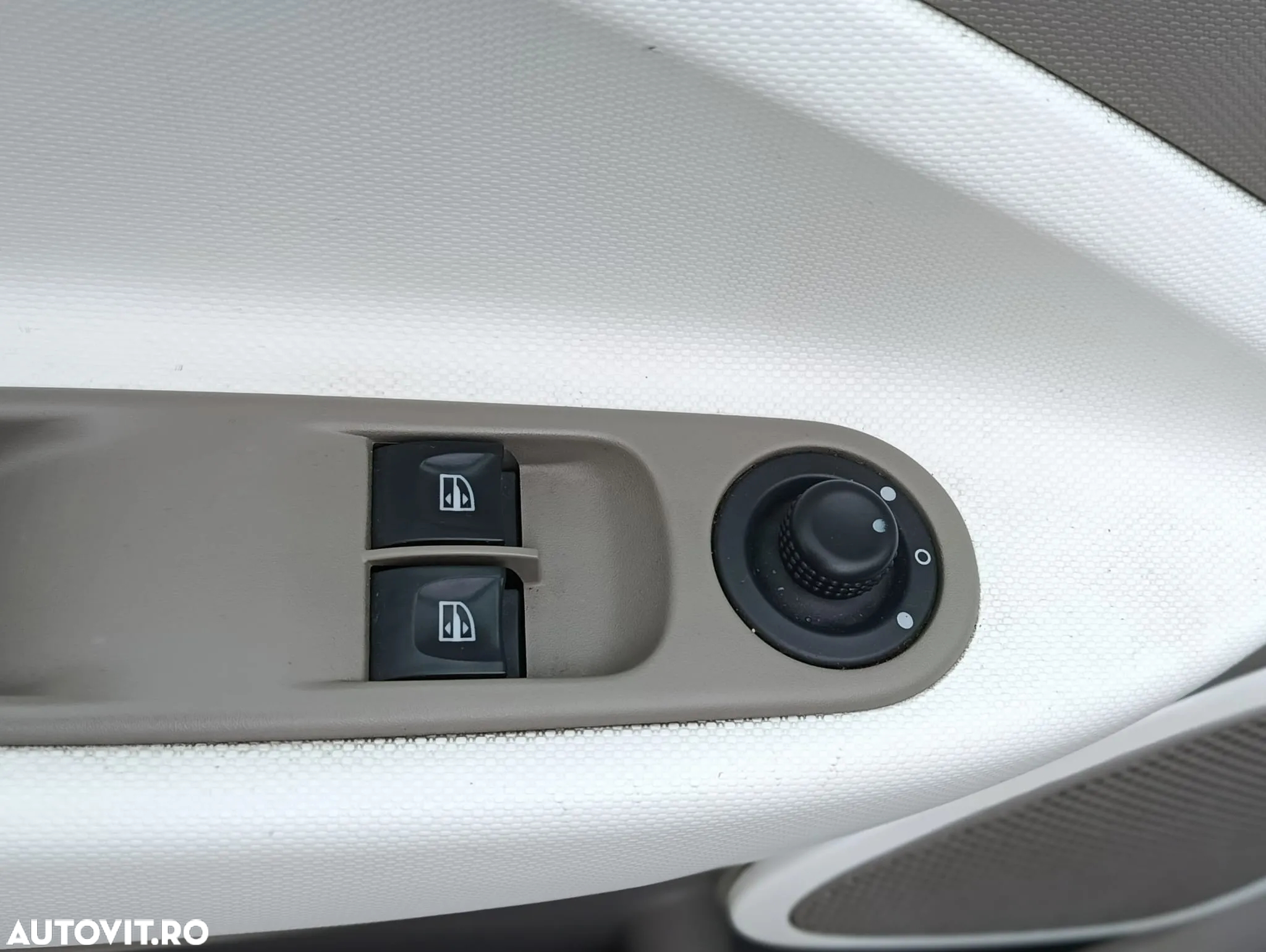 Renault ZOE - 11