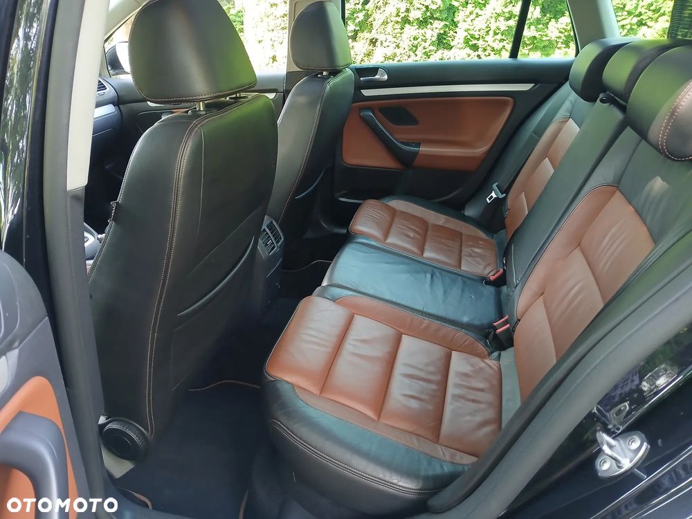 Volkswagen Golf Variant 2.0 TDI DPF DSG Exclusive - 11