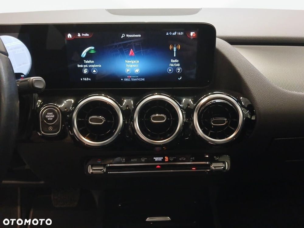 Mercedes-Benz GLA 180 d - 12