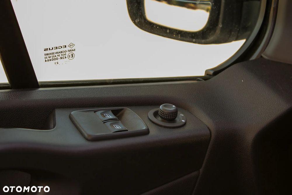 Renault Trafic - 33