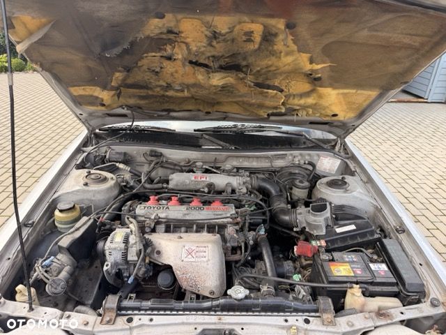 Toyota Camry - 4