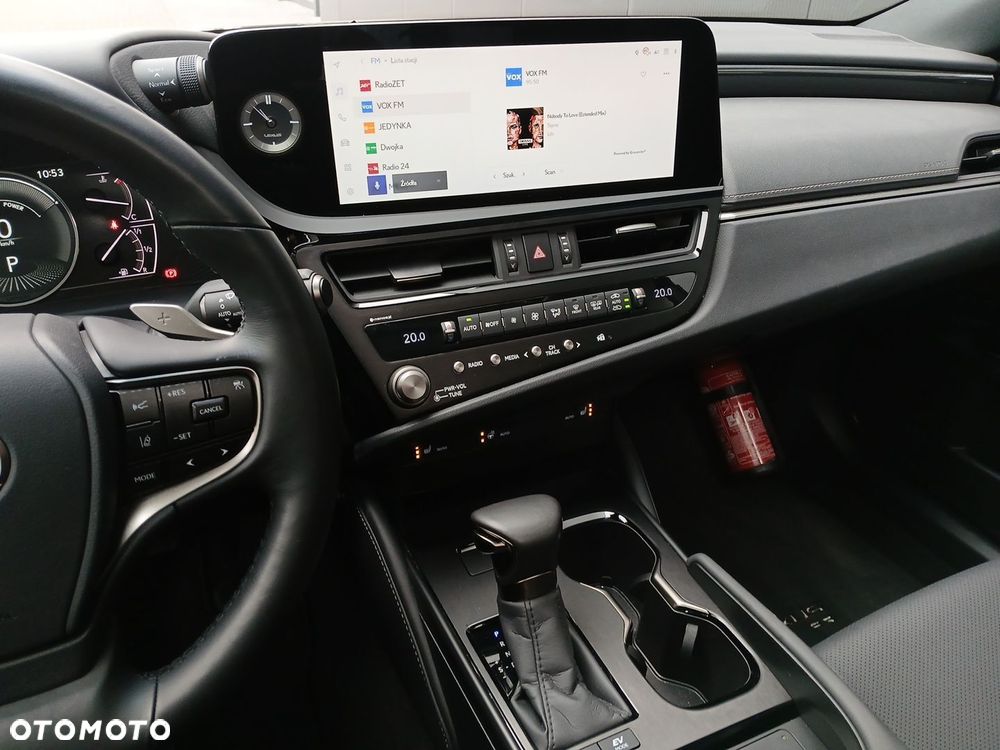 Lexus ES 300h Business Edition - 16