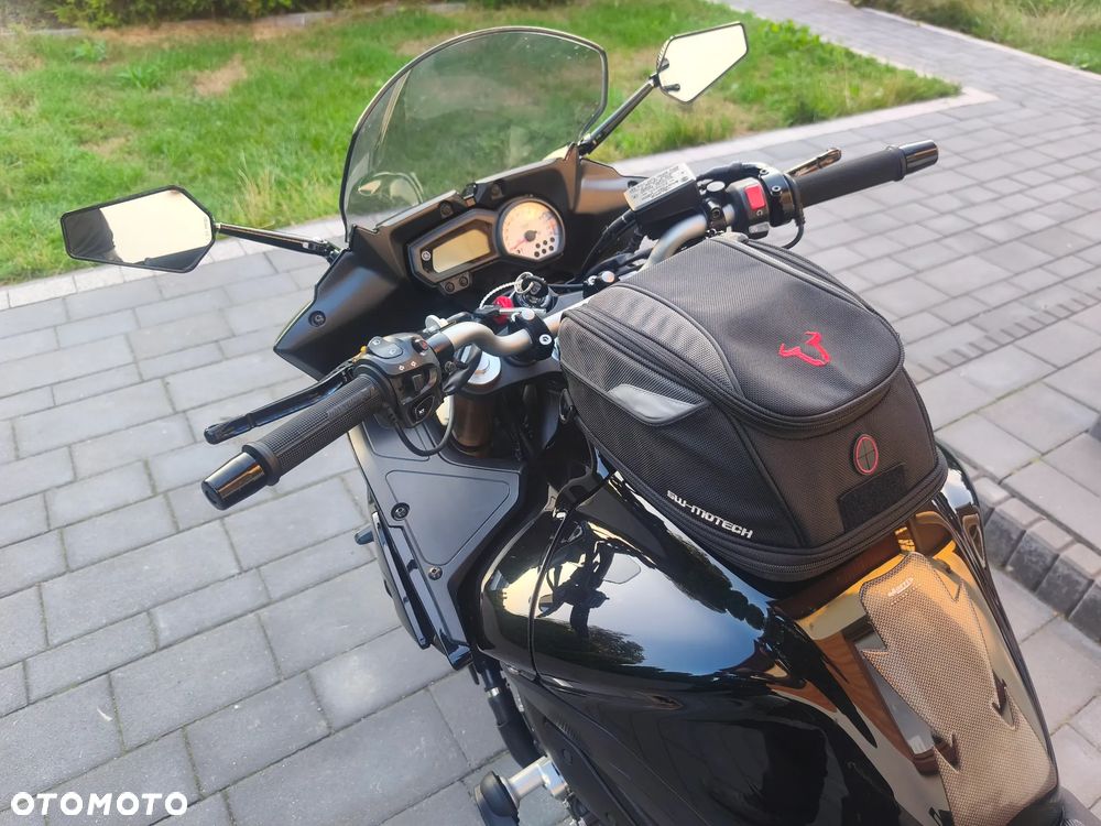Yamaha FZ8 - 19