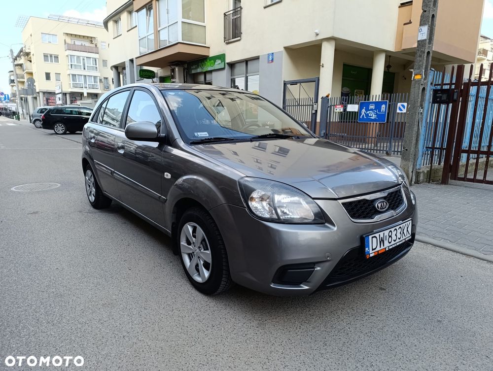 Kia Rio 1.4 Family - 1