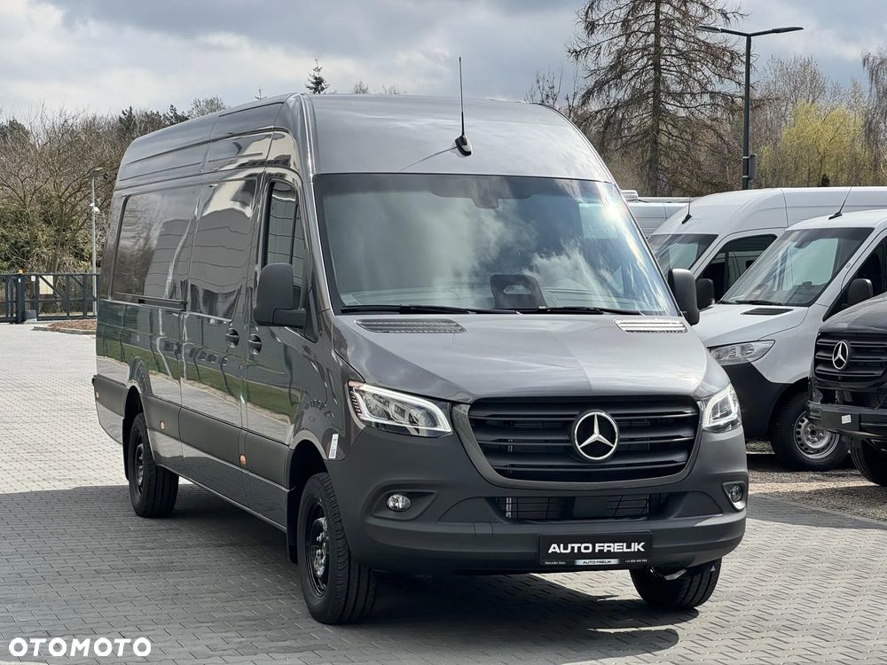 Mercedes-Benz Sprinter - 2