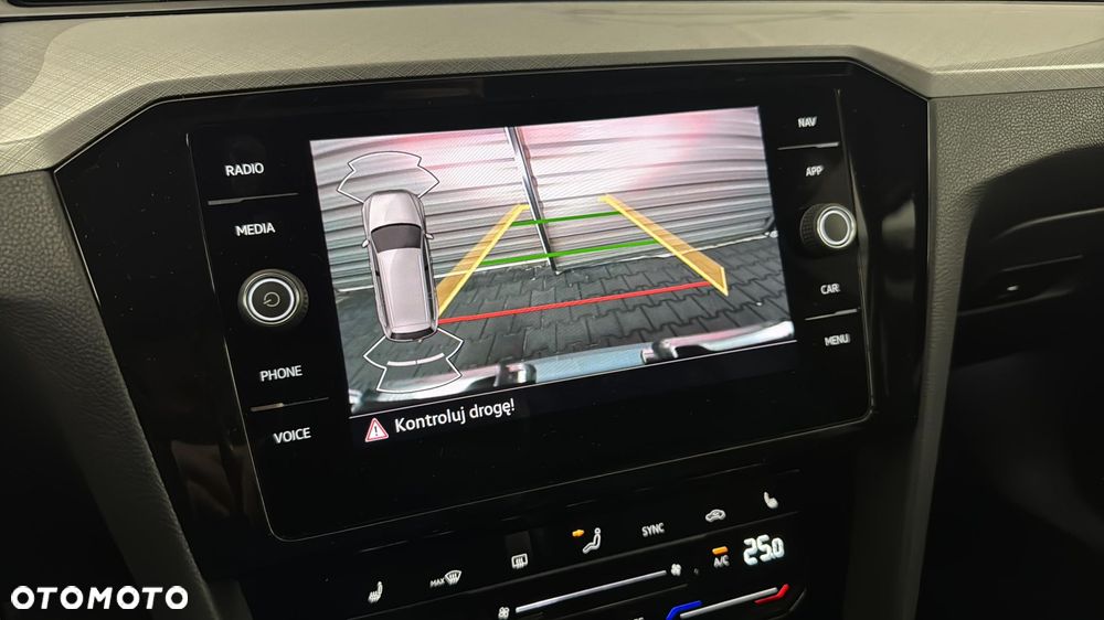 Volkswagen Passat 2.0 TDI EVO Business DSG - 23