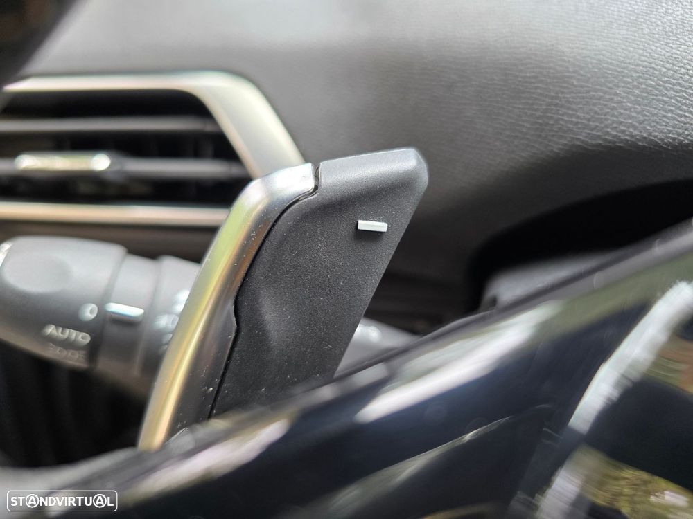 Peugeot 3008 1.2 PureTech GT Line Grip Control EAT6 - 21