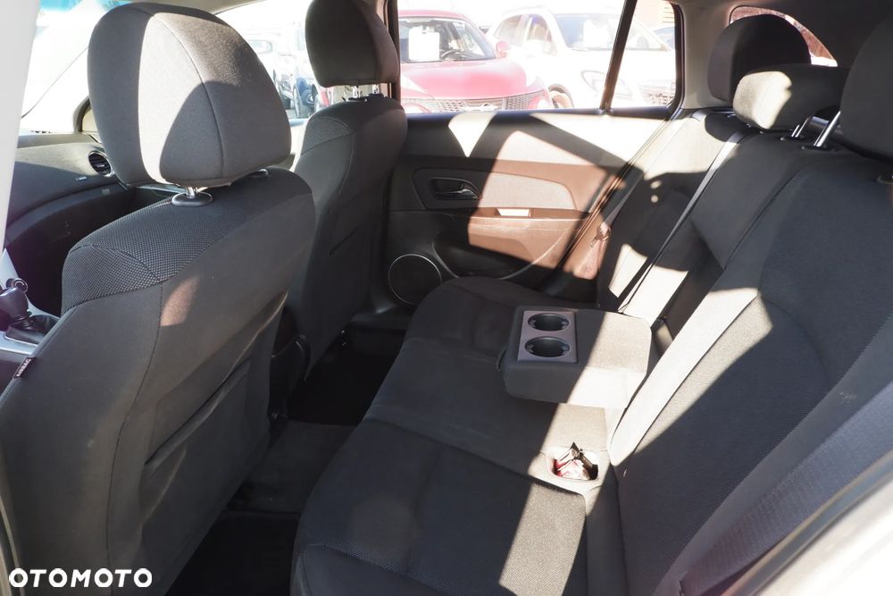 Chevrolet Cruze 1.7TD LT+ - 30