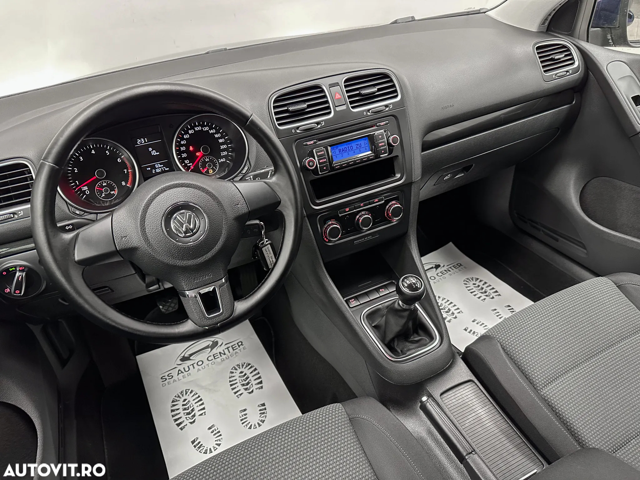 Volkswagen Golf 1.6 Comfortline - 21