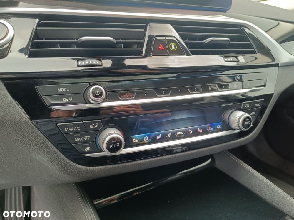 BMW Seria 5 - 22