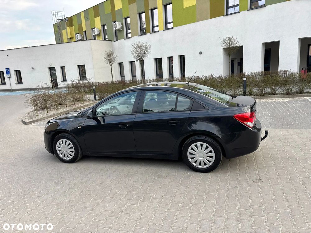 Chevrolet Cruze - 14