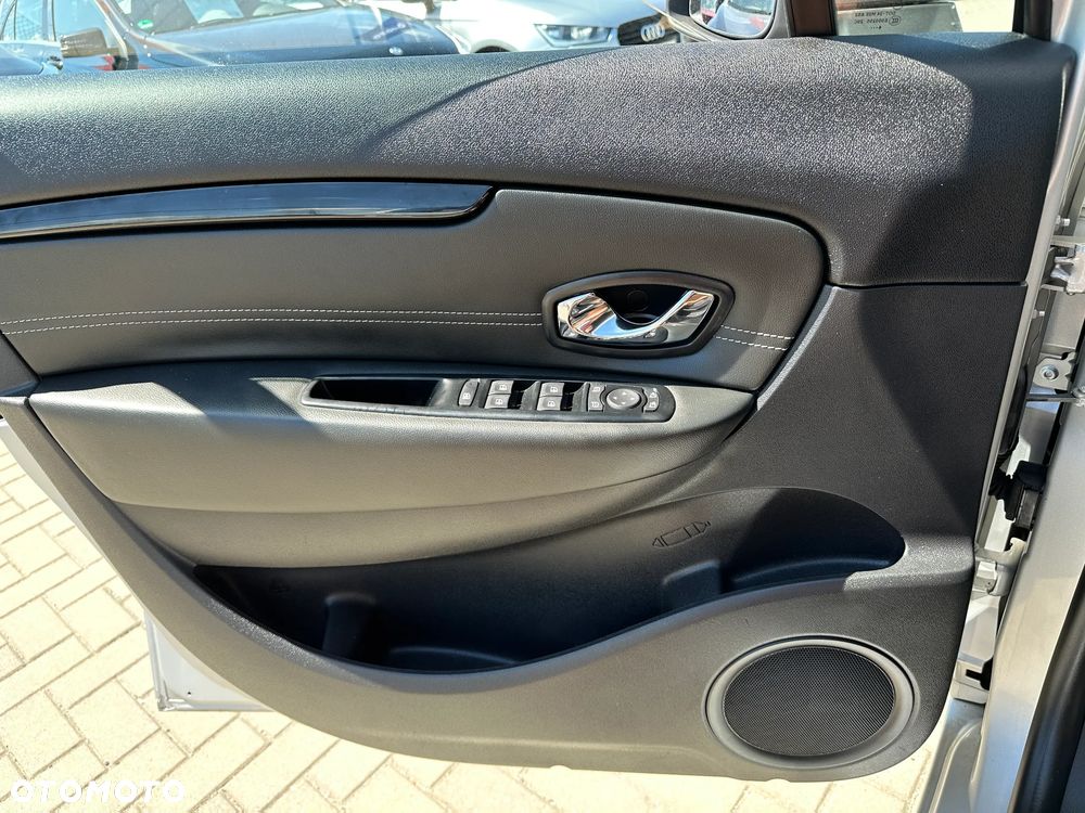 Renault Grand Scenic - 18