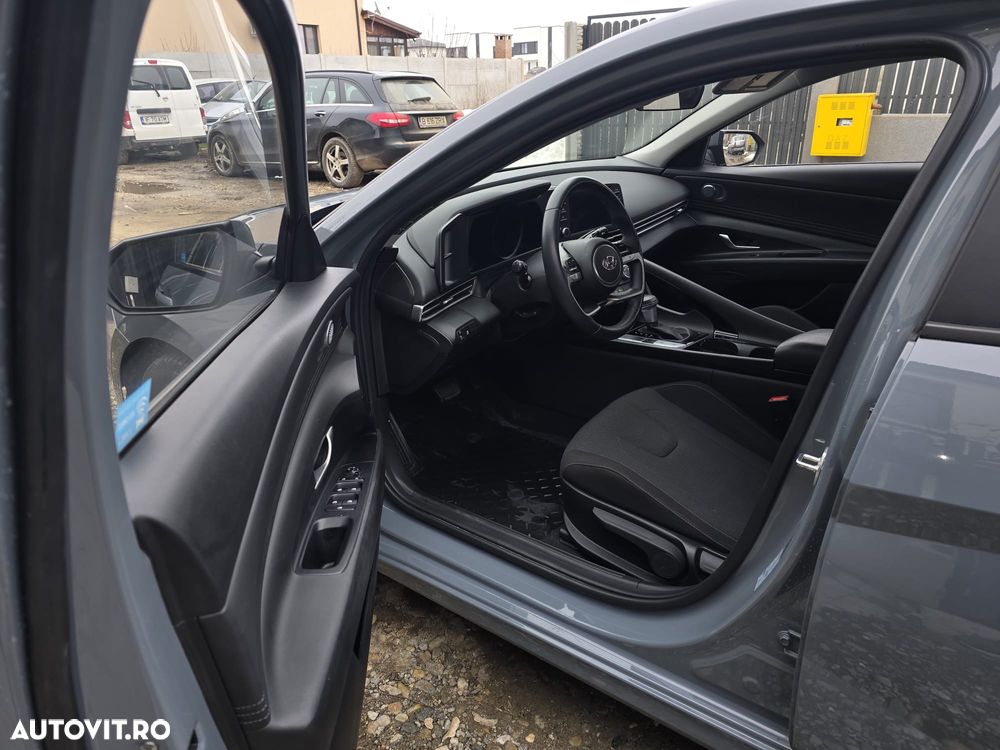 Hyundai Elantra 1.6 l 123 CP CVT Comfort - 7