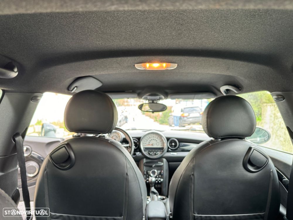 MINI 3 Portas One D - 21