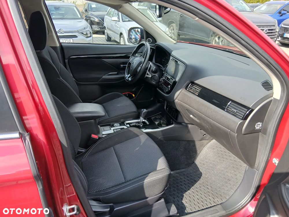 Mitsubishi Outlander 2.0 Intense + SDA 4WD CVT - 12