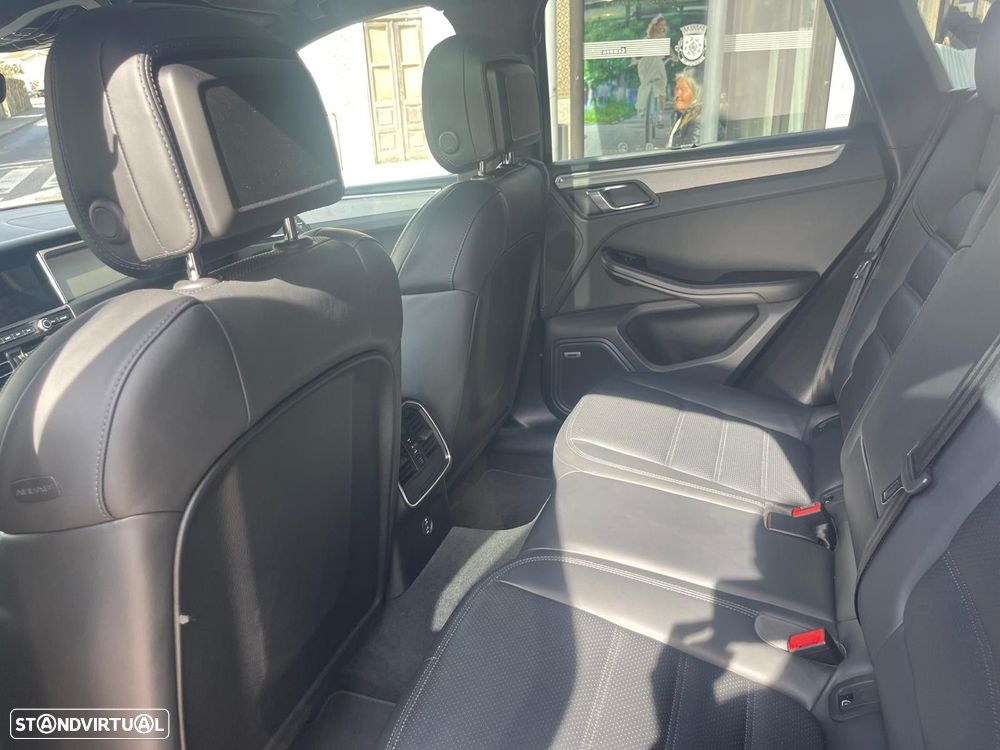 Porsche Macan Turbo PDK - 35