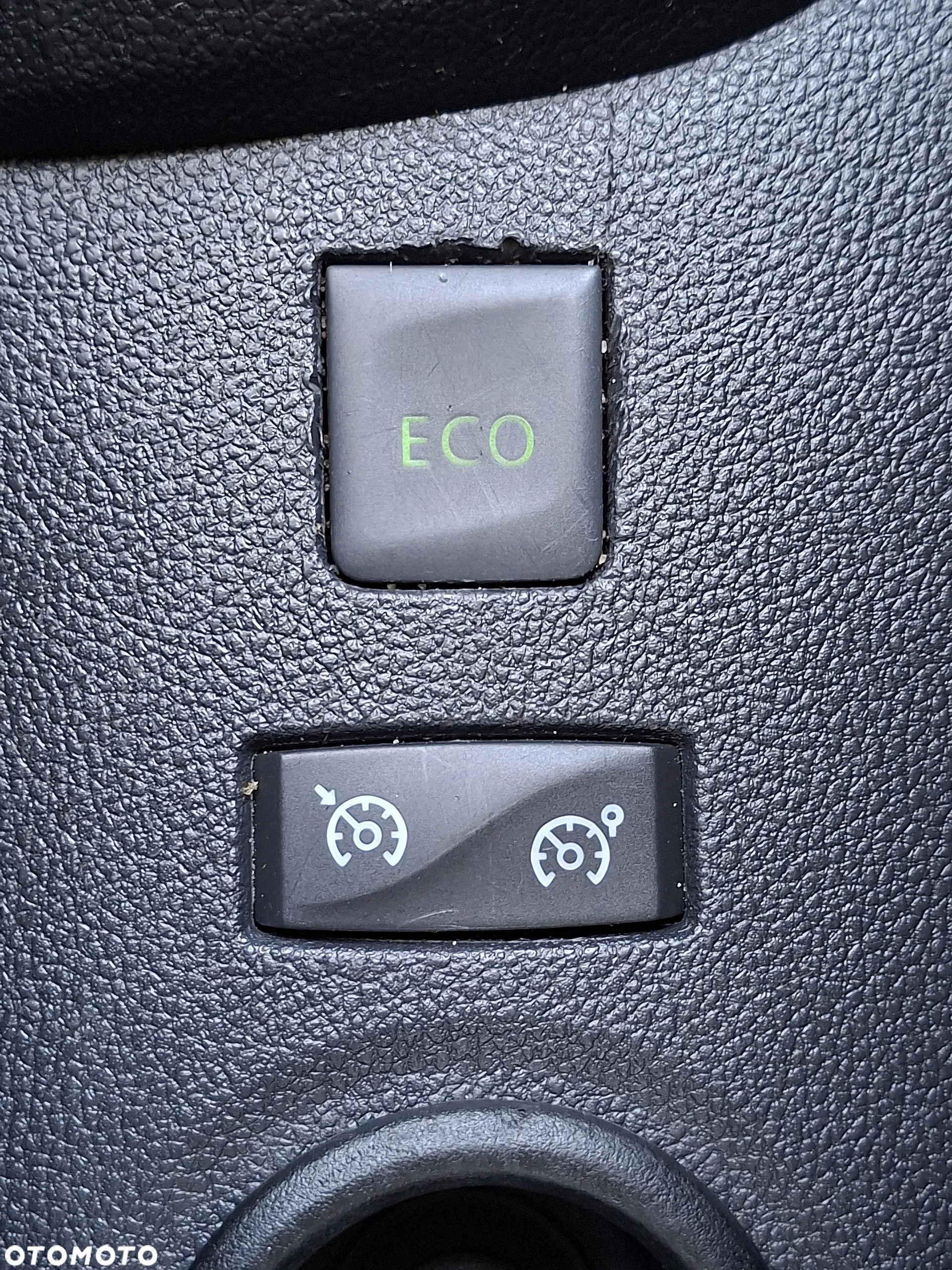Renault Captur - 29