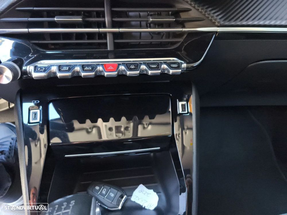 Peugeot 2008 1.2 PureTech Allure Pack - 15
