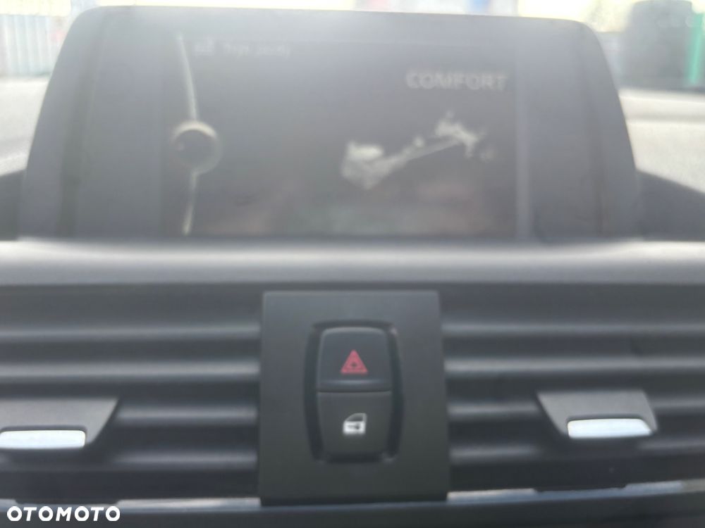 BMW Seria 1 116i - 21